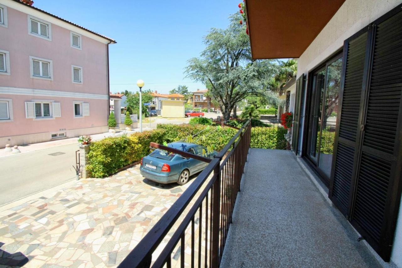 Apartments With A Parking Space Umag - 7666 Zewnętrze zdjęcie