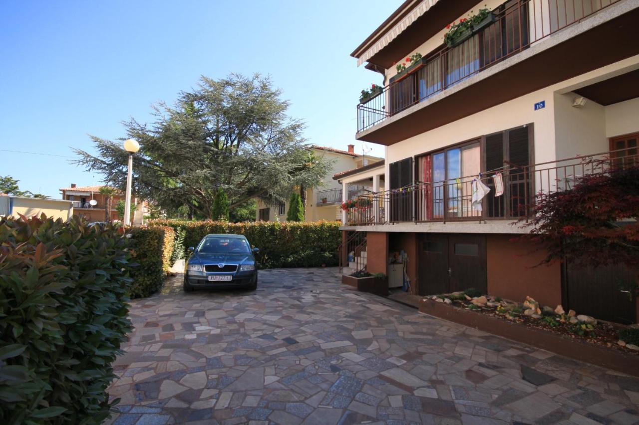 Apartments With A Parking Space Umag - 7666 Zewnętrze zdjęcie