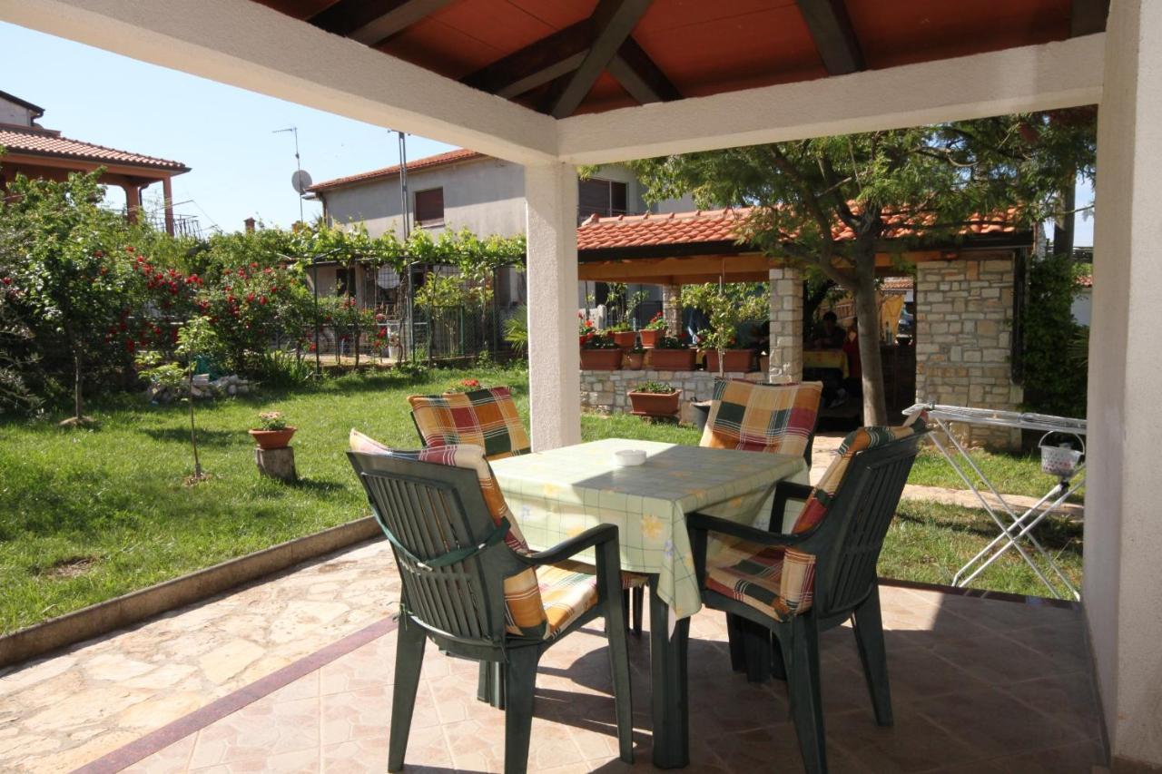 Apartments With A Parking Space Umag - 7666 Zewnętrze zdjęcie