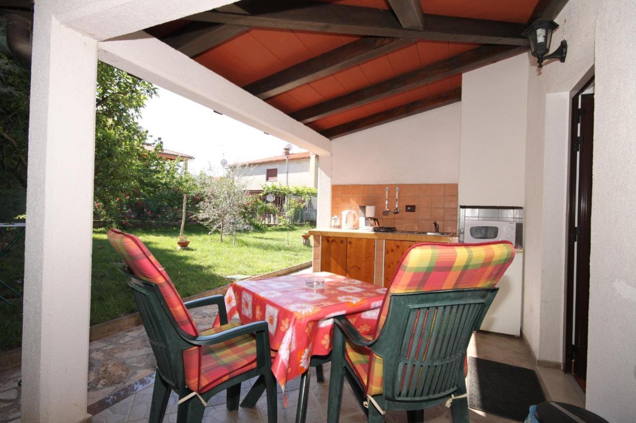 Apartments With A Parking Space Umag - 7666 Zewnętrze zdjęcie