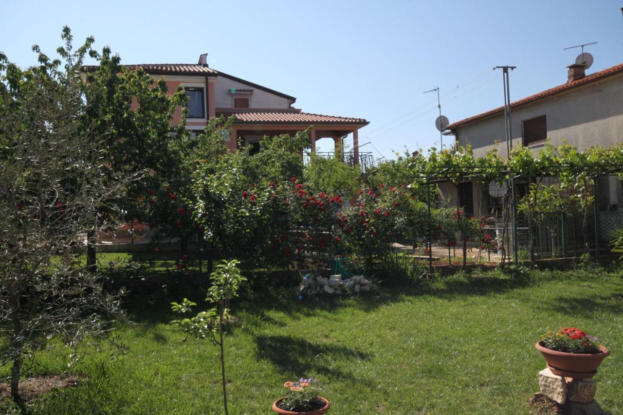 Apartments With A Parking Space Umag - 7666 Zewnętrze zdjęcie