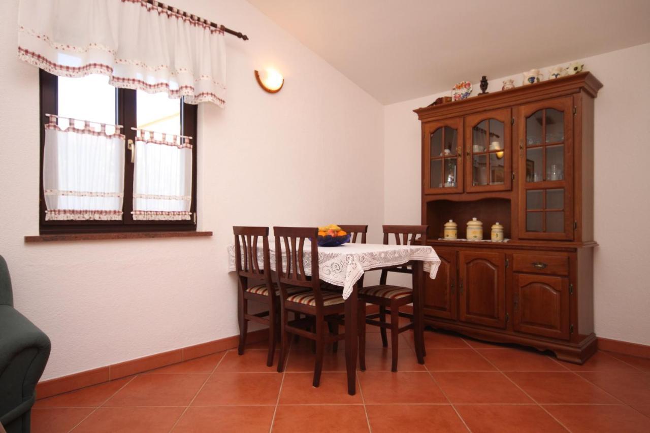 Apartments With A Parking Space Umag - 7666 Zewnętrze zdjęcie